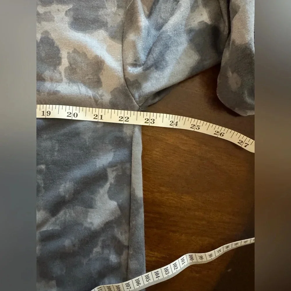 Mondetta Women's Printed Crewneck Active Sweatshirt Soft Gray Blue Size Large - Picture 7 of 11